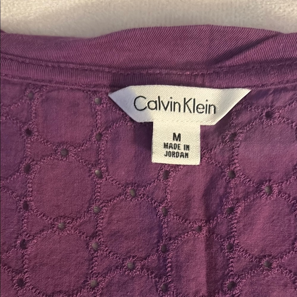 Calvin‎ Klein Purple Fitted Cap Sleeve Blouse - Picture 2 of 4